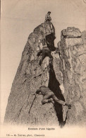 N°111763 -cpa Escalade D'une Aiguille - Bergsteigen