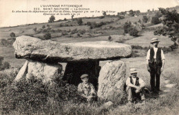 N°111798 -cpa Saint Nectaire -le Dolmen- - Dolmen & Menhirs