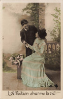 COUPLE - L'affection Charme La Vie - Colorisé - Carte Postale Ancienne - Paare