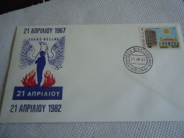 GREECE COVER     COMMEMORATIVE ANNIV   21 APRILIOY   1982 ΧΟΥΝΤΑΣ ΕΠΕTΕΙΟΣ - Maximum Cards & Covers