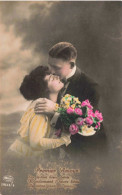 COUPLE - Premier Amour - Colorisé - Carte Postale Ancienne - Paare