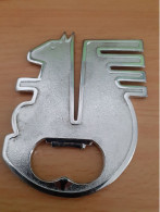 DECAPSULEUR CAISSE D'EPARGNE - Bottle Openers