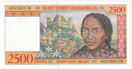 Madagaszkár 1998. 2500Fr T:UNC Madagascar 1998. 2500 Francs C:UNC - Sin Clasificación