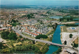 SOCHAUX - Vue Aérienne - La Piscine Et Les Nouveaux Blocs Au Bord De L'Allan - Sochaux