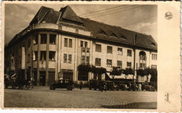 ** T2/T3 Zombor, Sombor; Tér, Automobilok, Weidinger üzlete / Square, Automobiles, Shops. Vig Photo (EK) - Non Classificati