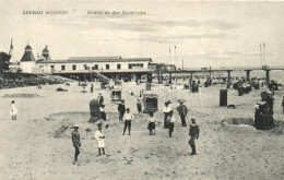 ** T1 Miedzyzdroje, Misdroy; Strand An Der Seebrücke / Beach - Unclassified