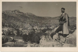 ** T2/T3 Cetinje, Montenegrin Soldier, Folklore Photo (EK) - Non Classés