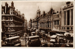 ** T2/T3 London, Tottenham Court Road, Double-decker Autobuses - Non Classificati