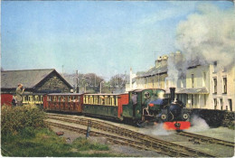 T2/T3 1968 A Ffestiniog Railway Train Leaving Harbour Station, Portmadoc, For Tan-y-Bwlch. Welsh Railway Station And Loc - Non Classificati