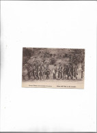 Carte Postale Ancienne  Sauvages Bahnars Dans Le Sentier De La Guerre - Unclassified