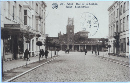 C. P. A. : FLANDRE ORIENTALE : Aalst : ALOST : Rue De La Station, "Dagbladen Journaux", Animé, En 1923 - Aalst