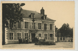 JARNY - Hôtel De Ville Et Groupe Scolaire Alfred Mézières - Jarny