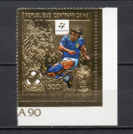 CENTRAFRIQUE PA N° 391   NEUF SANS CHARNIERE COTE 17.50€    FOOTBALL  SPORT  TIMBRE OR - Centrafricaine (République)