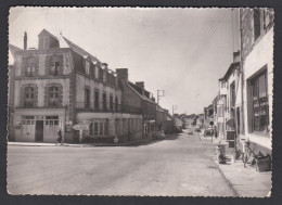 CALLAC 22  (  LE CARREFOUR ET LA ROUTE DE CARHAIX ) - Callac