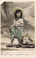 ENFANTS - Portrait - Petite Fille Avec Un Chapeau De Paille - Colorisé - Carte Postale Ancienne - Portraits