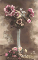 FLEURS - Bonne Fête - Roses Et Pensées Dans Un Vase - Colorisé - Carte Postale Ancienne - Fleurs