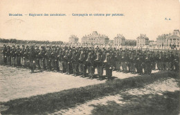 BELGIQUE - Bruxelles - Régiment Des Carabiniers - Compagnie En Colonne Par Pelotons - Carte Postale Ancienne - Andere & Zonder Classificatie