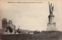 CHATILLON-SUR-MARNE    ( MARNE )  STATUE DU PAPE URBAIN II ET LES RUINES - Châtillon-sur-Marne