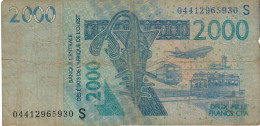 W.A.S. GUINEA BISSAU P916b 2000 FRANCS (20)04 2004 Signature 32 FINE Only 1 P.h. - Estados De Africa Occidental