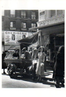 Paris : Couple Amoureux Par Doisneau - Doisneau