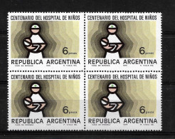 ARGENTINA 1975 CHILDREN HOSPITAL NURSE MEDICAL 1 VALUE IN BLOCK SC 1083 MNH - Unused Stamps