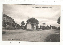 Cp, Chemin De Fer,  La Gare Avec Trains Et L'usine à Chaux, Automobiles, 17, VIROLLET, Vierge - Gares - Avec Trains