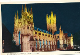 CPM-25295-Royaume-Uni -Canterbury-Cathedral (by Floodlicht)-Envoi Gratuit - Canterbury