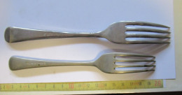 LADE 34 - ENGELSE VORKEN 1939 + 1957 - ENGLISH FORKS - FOURCHETTES ANGLAISES - Equipement