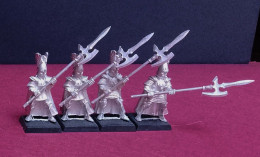 Lot De 4 Figurines WARHAMMER En Métal : 4 Elfes Avec Lances. ( Voir Photo ) - Other & Unclassified