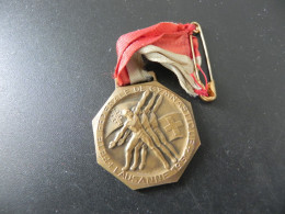 Medaille Medal - Schweiz Suisse Switzerland - Fête Fédérale De Gymnastique Lausanne 1951 - Autres & Non Classés