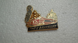 Pin's TGV PARIS BRUXELLES, ATOMIUM, Manneken-pis BALLARD COLLECTION, Doré à L'Or Fin, Tgv Orange.BT26 - TGV