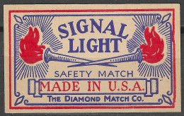  MADE IN U.S.A  Phillumeny MATCHBOX LABEL BULL DOG  SIGNAL LIGHT SAFETY MATCH DIAMOND MATCH CO. TORCHES  3.5 X 5 CM - Scatole Di Fiammiferi - Etichette