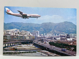 Airplane, Plane, JAL, Japan Airlines Flying Over Lung Tseung Road To Kai Tak International Airport, Hong Kong Postcard - 1946-....: Era Moderna