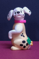 Figurine Des 101 Dalmatiens : Dalmatien Assis Avec Brin De Fleur Sur La Queue ( Voir Photo ). - Disney