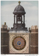 Hampton Court Palace, Astronomical Clock Old Postcard Not Travelled Bb160202 - Middlesex