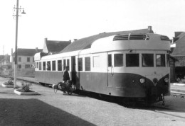 GOURIN (Morbihan) - Train Autorail X 233 (Decauville 1939) - Ligne De Chemin De Fer Carhaix-Rosporden - Gourin
