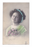 Jolie Fillette, Jeune Fille, Bouquet De Marguerites, Ajoutis De Peinture Au Collier, 1910, éd. MP N° 1069/4 - Retratos