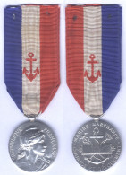 Médaille D'Honneur Pour Acte De Courage Et Dévouement De La Marine Marchande 1959 - Attribuée - En Argent - France