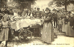 Belgique - Bruxelles - Scène De La Rue - Marchand De Légumes - Petits Métiers