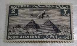 EGYPT 1933 - Imperial Airline Over The Pyramid STAMP, SG 194 , Original Gum , MNH - Neufs