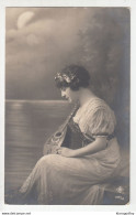 Girl With Lute Old Postcard Posted 1912 Beograd To Niš B210301 - Pin-Ups