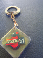 Porte-Clé Publicitaire Ancien/Alcool/Pastis / " PASTIS 51"/Plastique/Vers 1960-1970    POC696 - Key-rings
