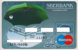 RUSSIA - RUSSIE - RUSSLAND SBERBANK SAVINGS BANK MAESTRO CARD UMBRELLA EXP. 2007 - Credit Cards (Exp. Date Min. 10 Years)