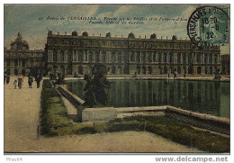 Versailles - La Façade Du Palais Sur Les Jardins Et Le Parterre D'eau - Versailles