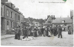 41 - DROUE - LA PLACE UN JOUR DE MARCHE - Circulé 1910 - Venot - - Droue