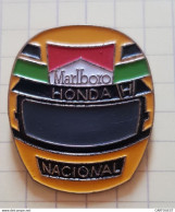 Pin's Pins / THEME SPORT /  F1 CASQUE EYTON SENNA BRESIL MALBORO HONDA NACIONAL - F1