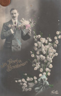 Carte Postale Ancienne De Porte Bonheur   Avec Bouquet De Muguets - Other & Unclassified