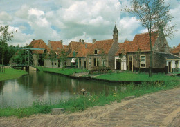 CPM - K - HOLLANDE - PAYS BAS - NEDERLAND - ENKHUIZEN - ZUIDERZEEMUSEUM - HUIZEN MET OVERTUINEN IN DE DIJKBUURT - Enkhuizen