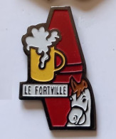 YY347 Pin's Bière BEER Bar Tabac PMU LE FORTVILLE Alfortville Val-de-Marne Cheval Signé AB Pin's Arthus ? Achat Fixe - Bière