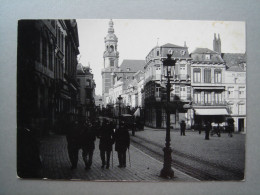 MONS - Le Cercle Pédestre De La Grand Place. De Dos - Mons